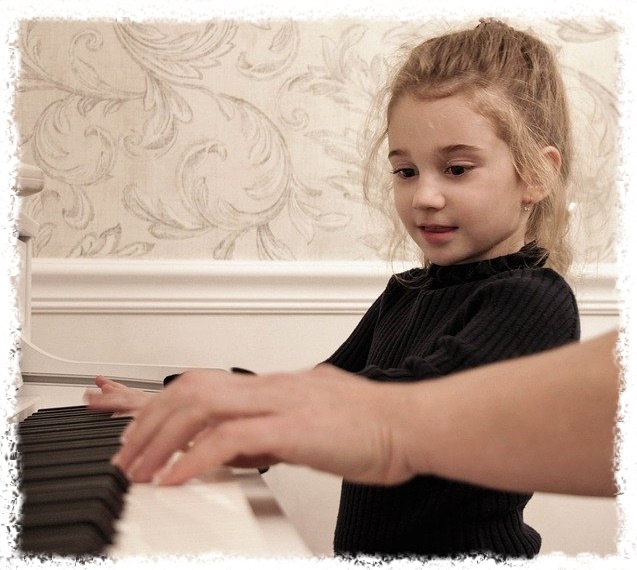 Aprender piano brincando: lições para crianças e adultos